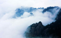 雪落山西蘆芽山懸空村