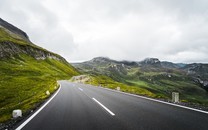 這臺迷你電動車能跑300km